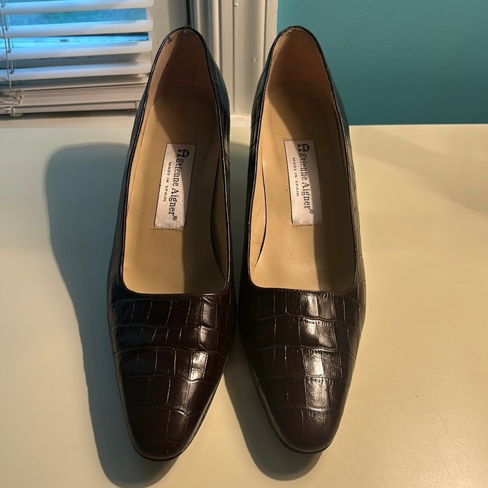 Etienne Aigner Croc Embossed Brown Leather Pumps Heels Shoes Sz 9 W Designer